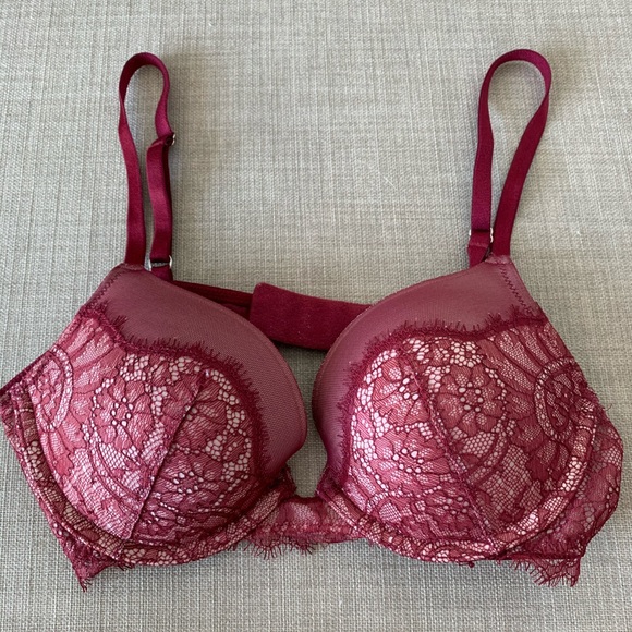 Victorias Secret PINK NWT Floral Gold Stud Black Date Push Up Bra Size 34DD